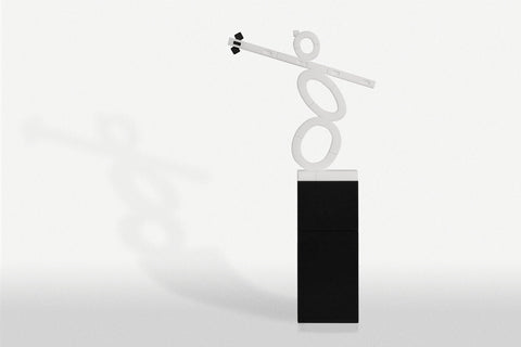 Sandstone Statue | Versatile Plastic Black Long Stage & Crow