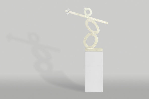 Fine Detail Plastic Statue | Versatile Plastic White Long Stage & Crow
