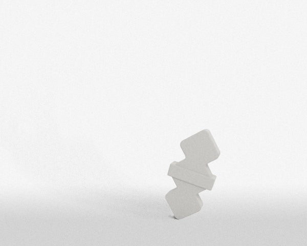 Fine Detail Plastic Statue | Sandstone Thin Stage & Crow