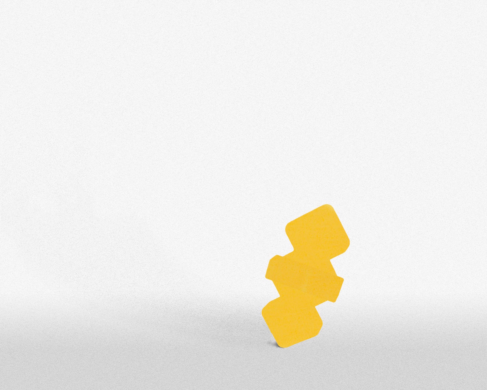 Oki Total | Versatile Plastic Crow - Yellow